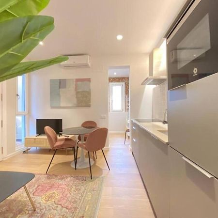 Apartamentos En La Latiina Madrid Bagian luar foto