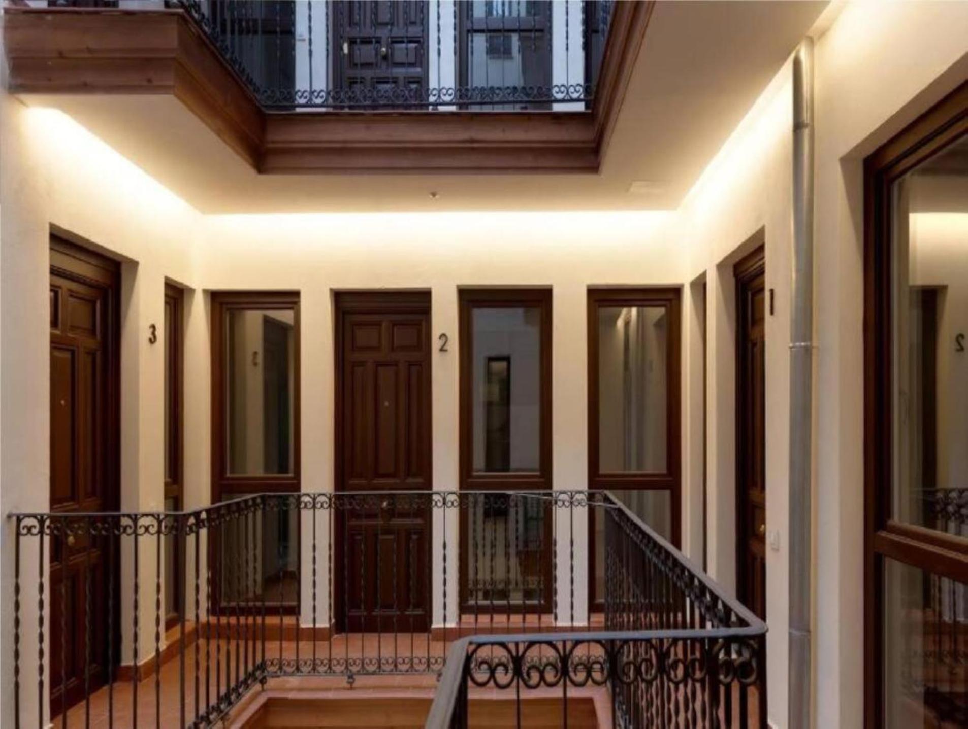Apartamentos En La Latiina Madrid Bagian luar foto
