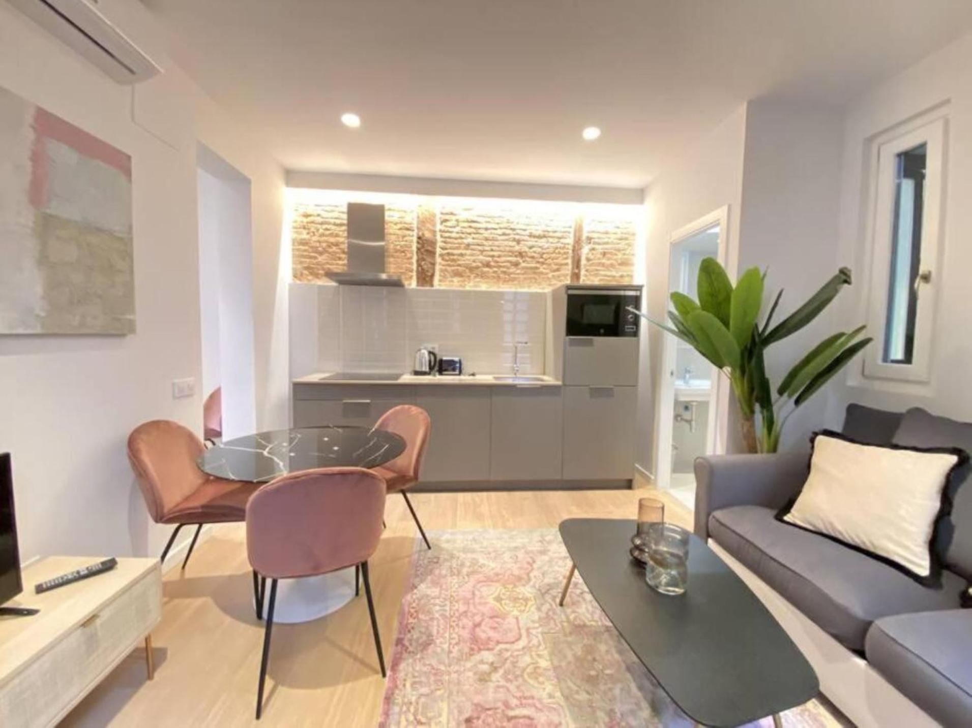Apartamentos En La Latiina Madrid Bagian luar foto